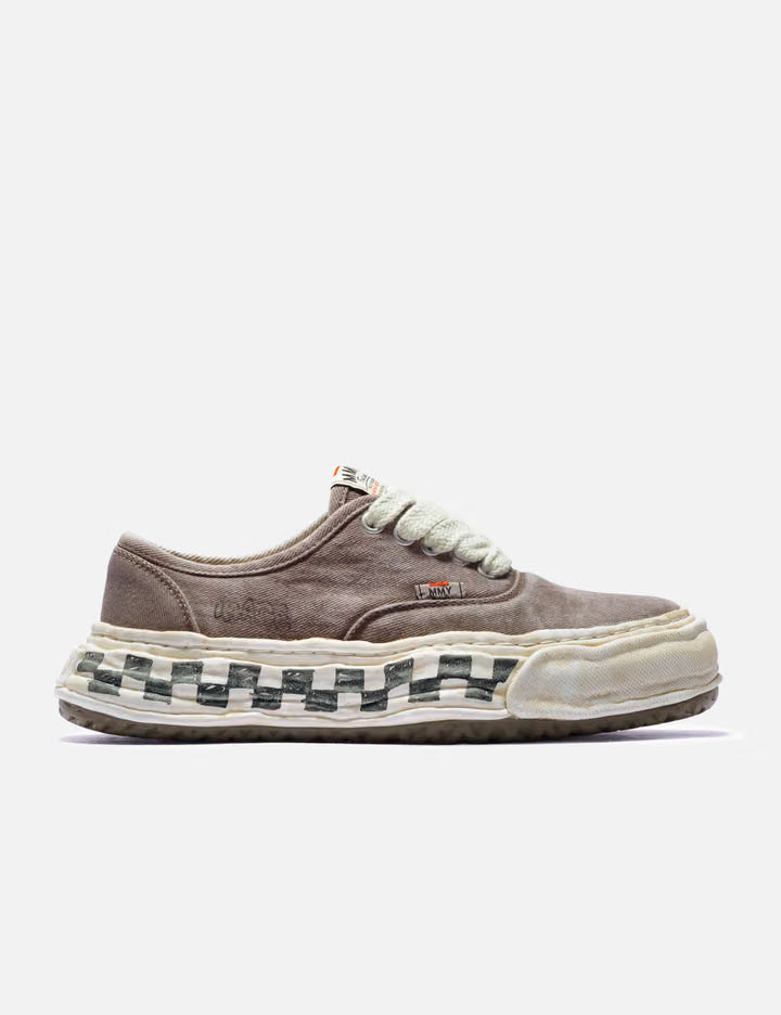 Baker26 Graffiti Sole Low-Top Sneakers