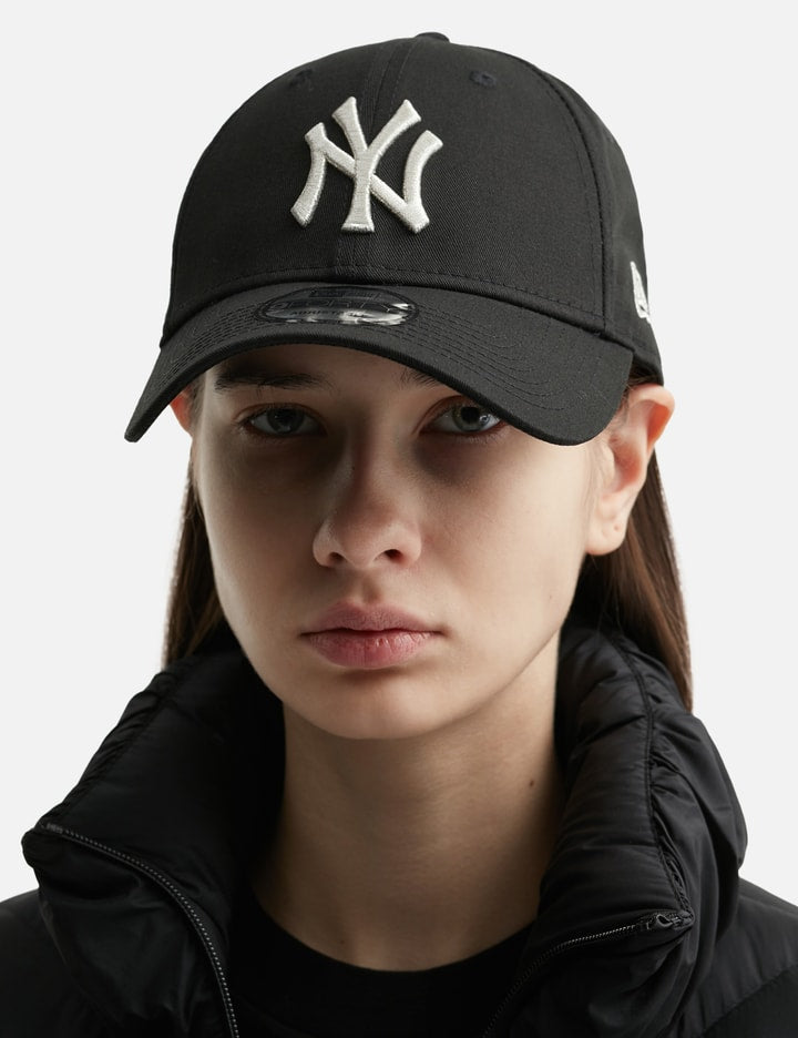 Basic Silver MLB New York Yankees 9Forty Cap