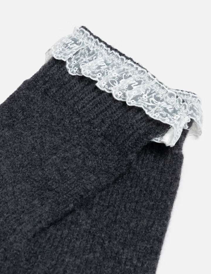 Compact Wool Lace Mittens