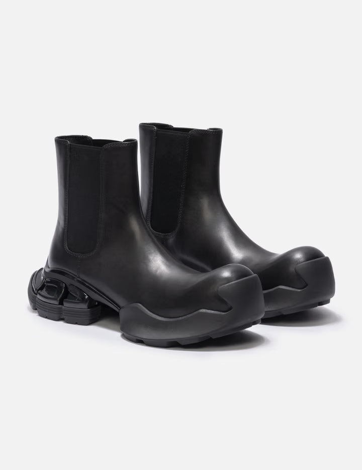 Core Chelsea Boots