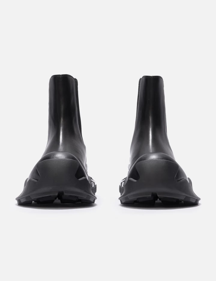 Core Chelsea Boots