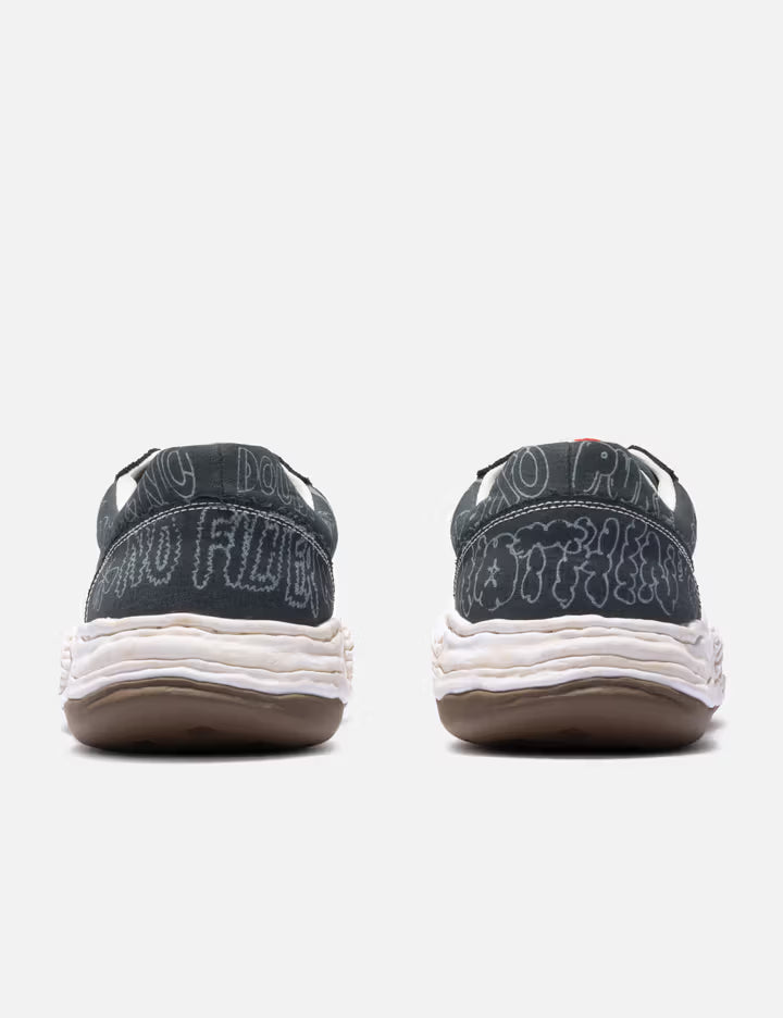 "OLIVER" OG Sole Graffiti Printed Canvas Low-Top Sneaker
