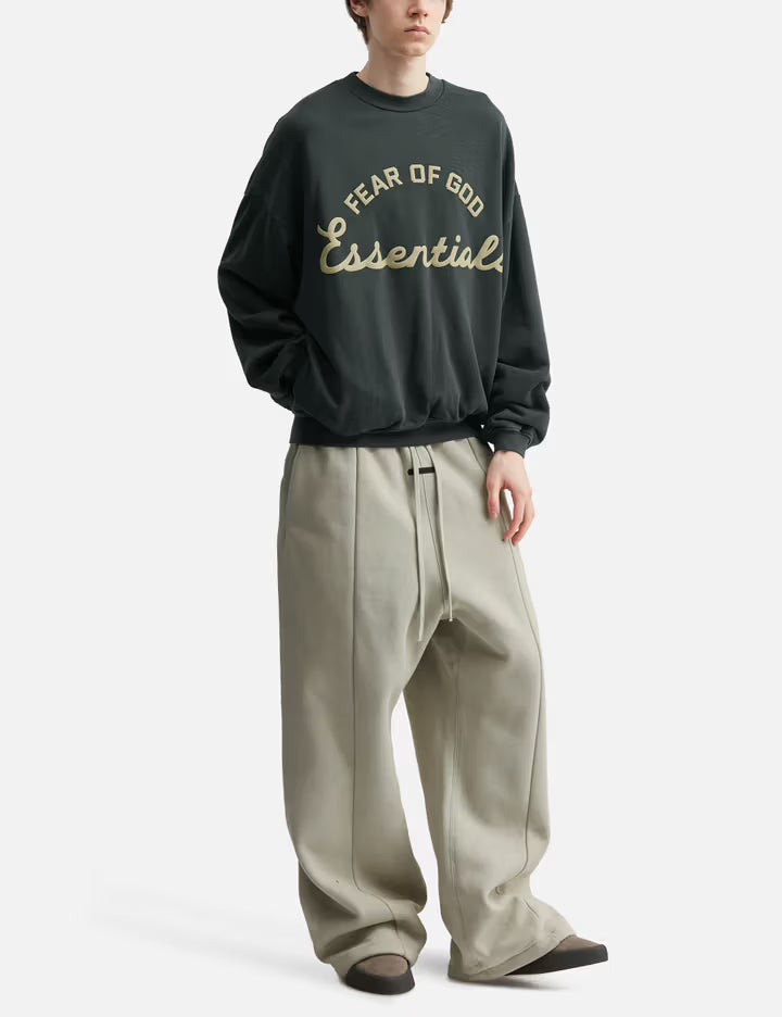 Training 90's Crewneck Sweatshirt