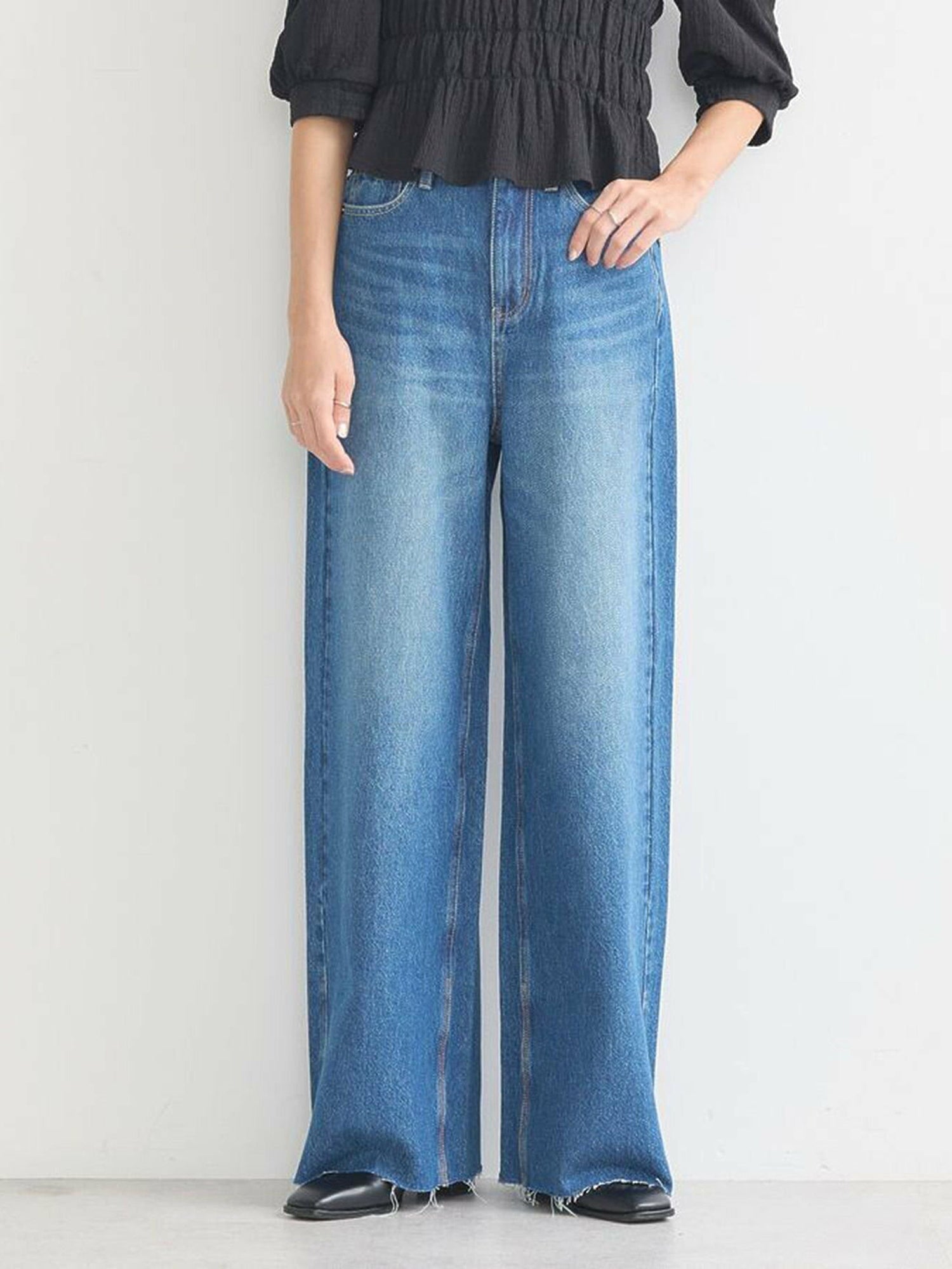 Oniyuri Wide Leg Denim Pants