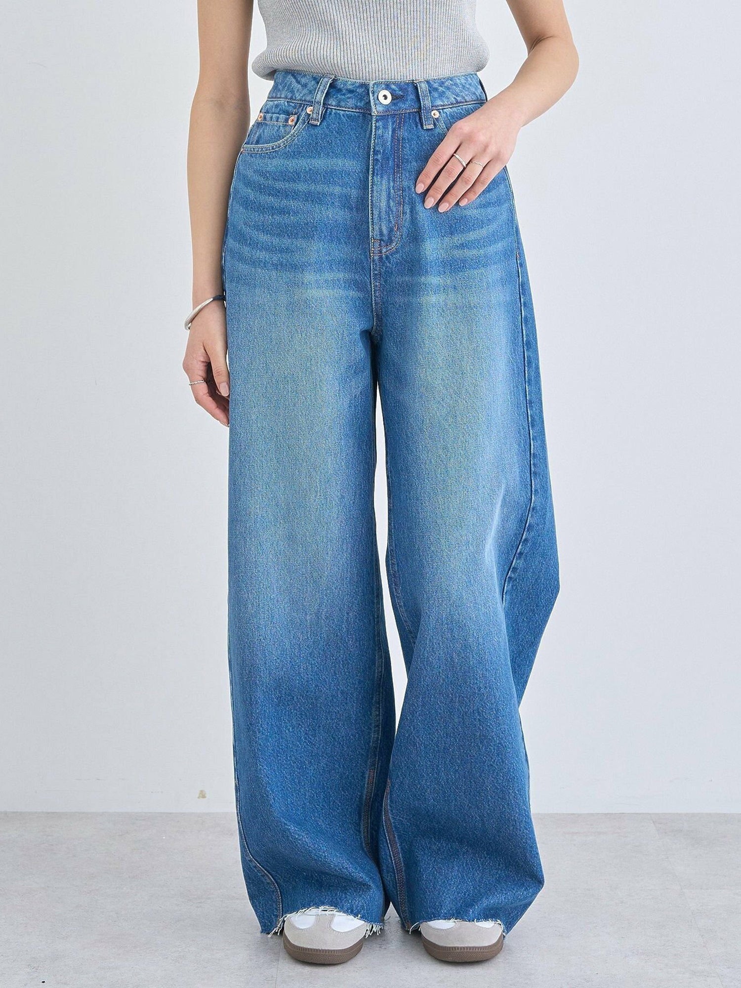 Oniyuri Wide Leg Denim Pants