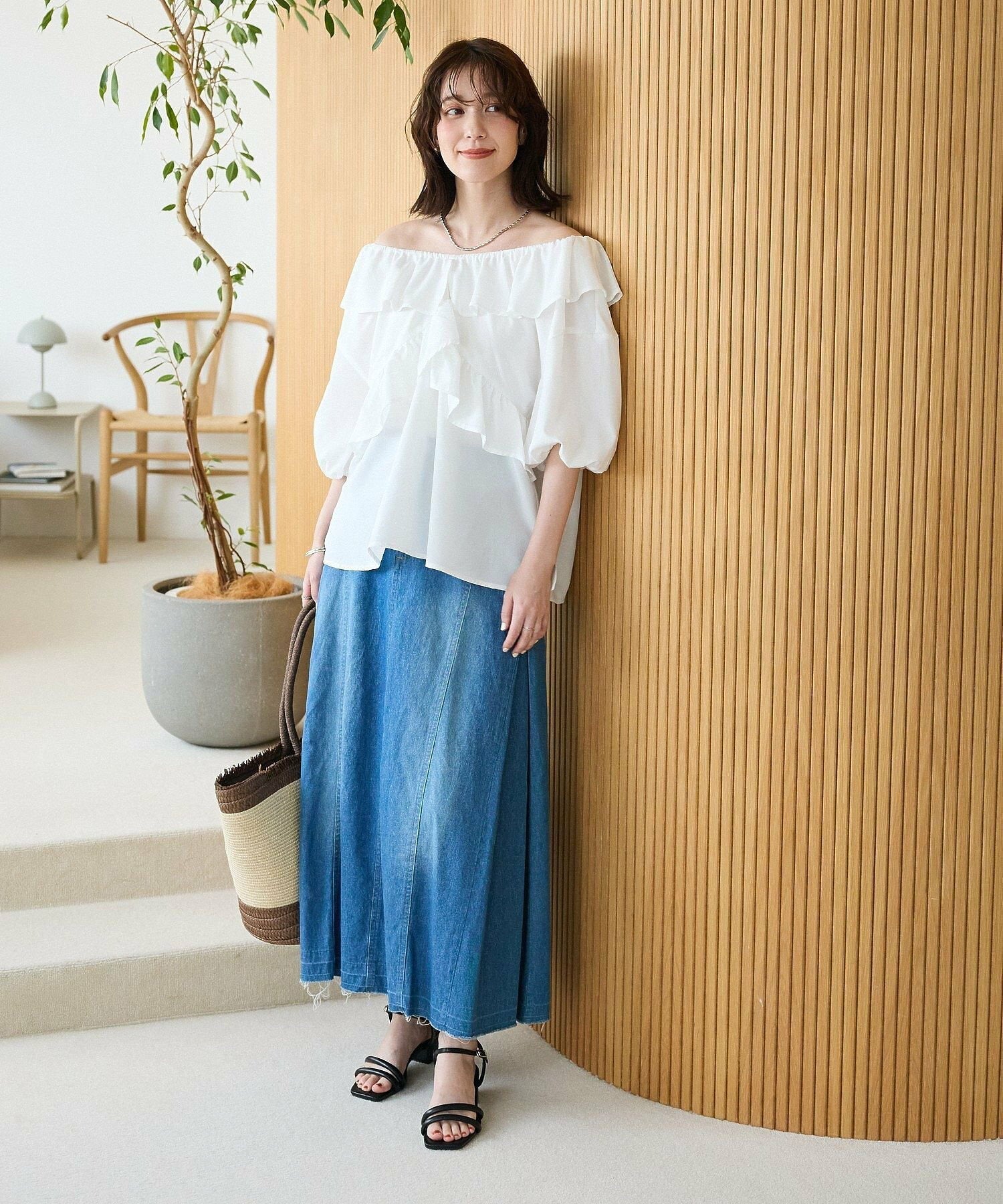 Airisu Side Tuck Denim Skirt