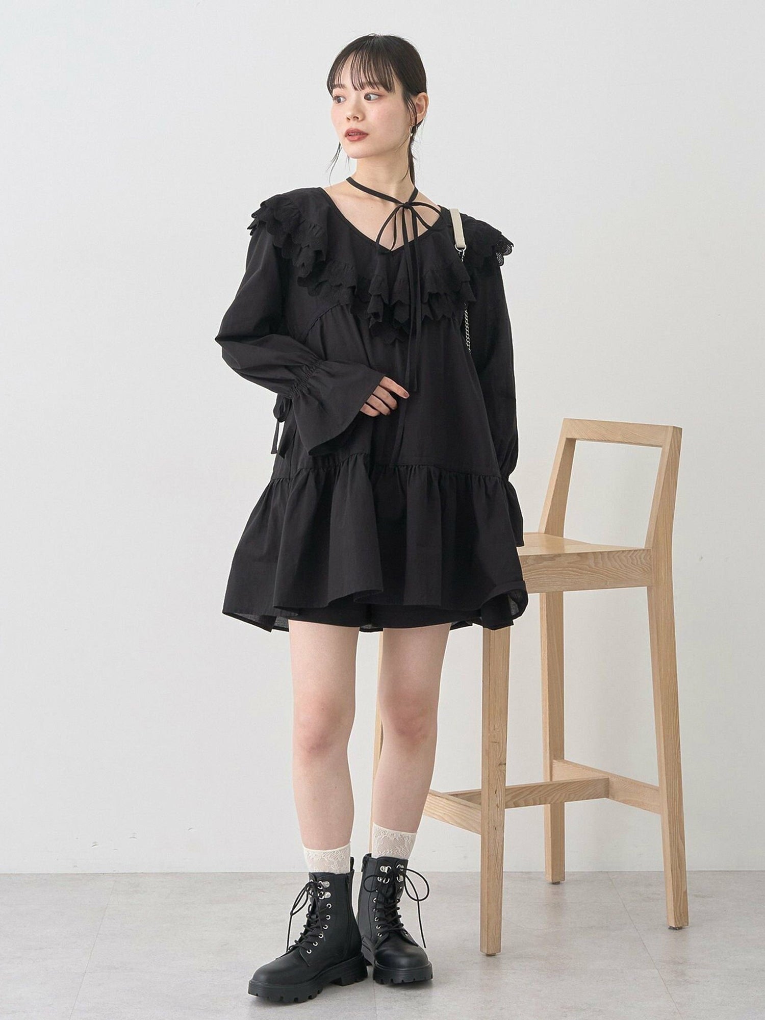 Mizuki Ribbon Ruffle Mini Dress