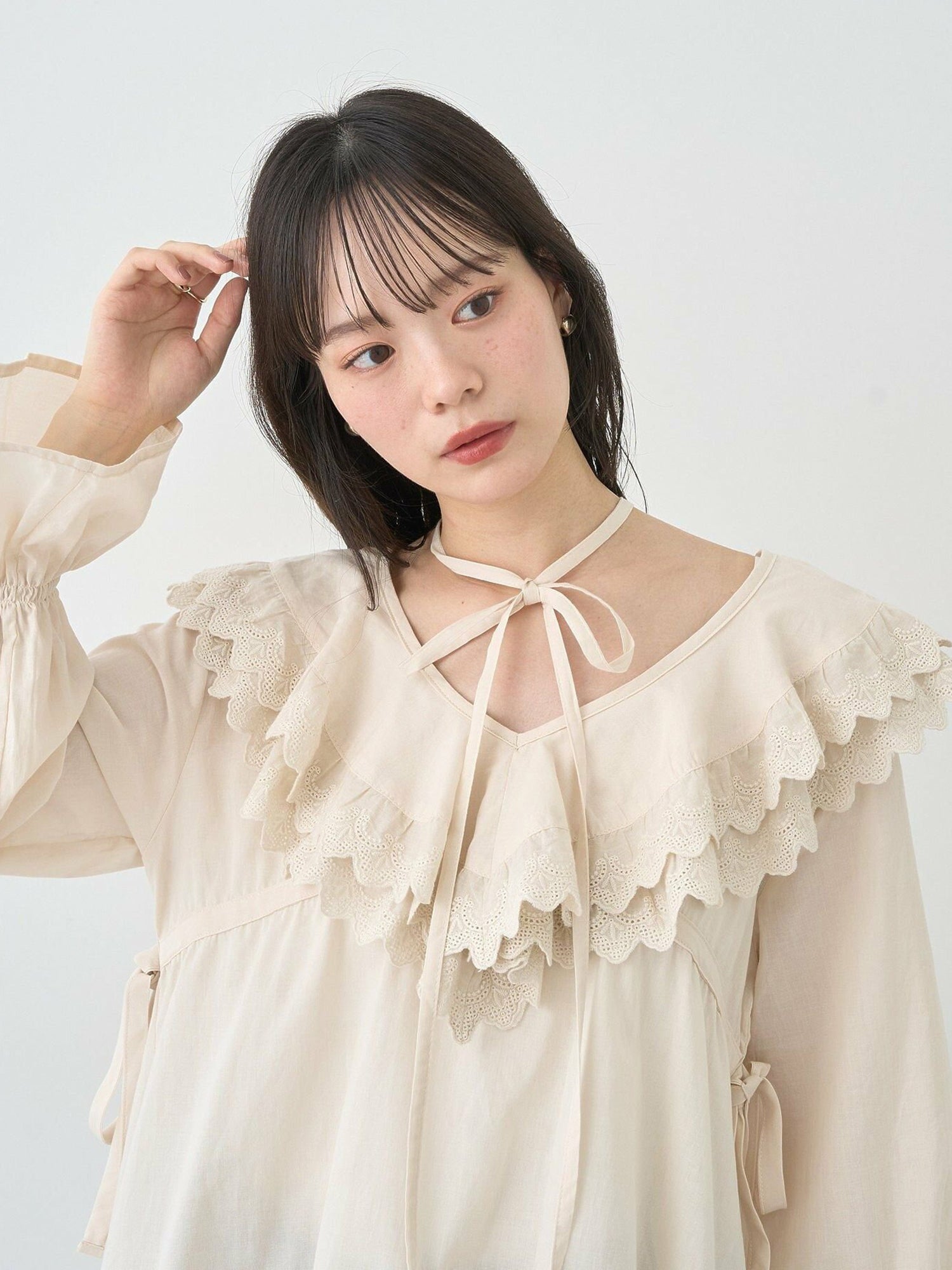 Mizuki Ribbon Ruffle Mini Dress