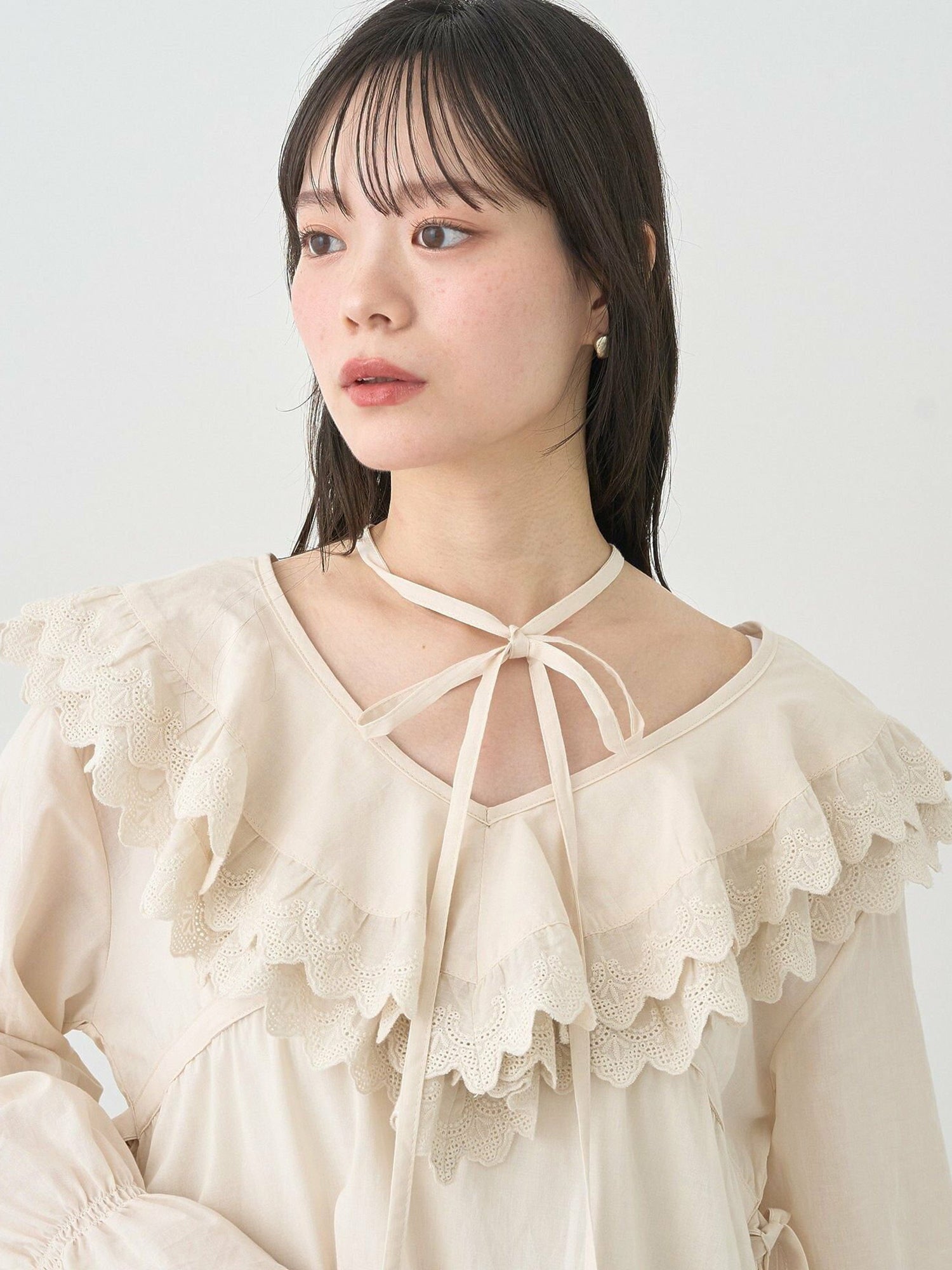 Mizuki Ribbon Ruffle Mini Dress