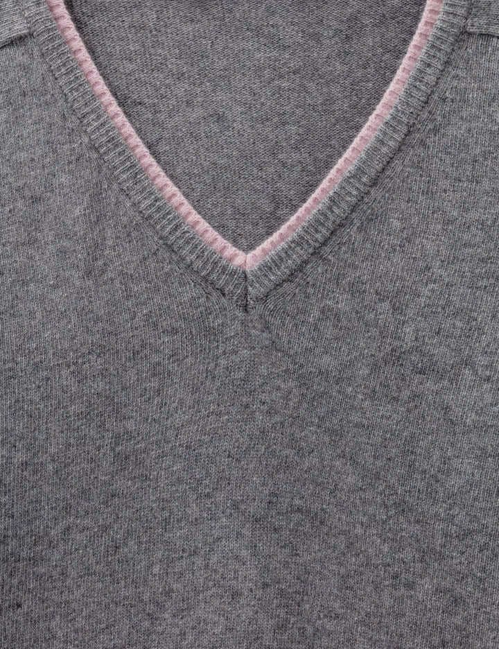 Raccoon Hazy Layered V-Neck Knit