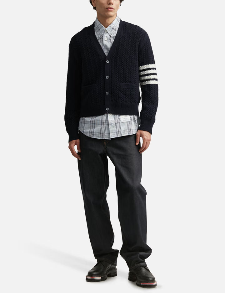 Relaxed Cable Stitch 4-Bar Cardigan