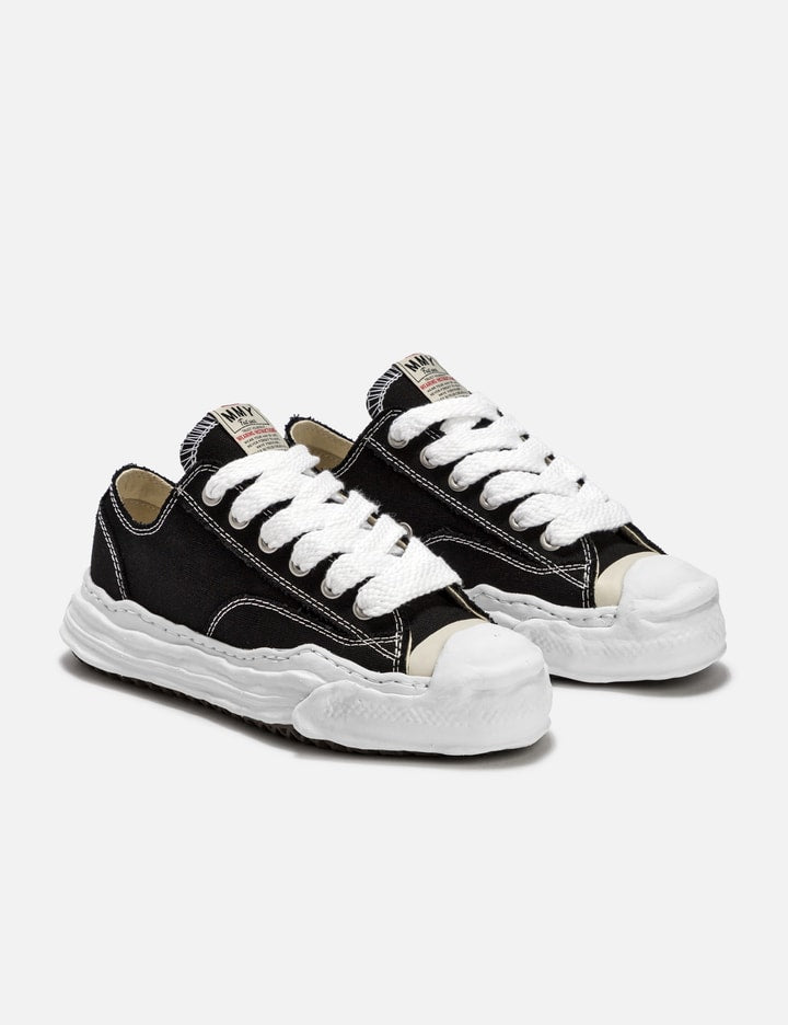 Hank Low Top Sneakers