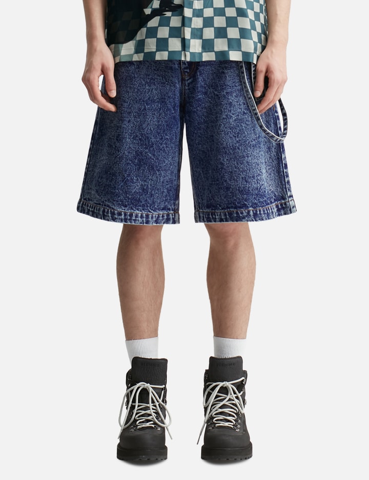 BAGGY SHORTS WITH BELT