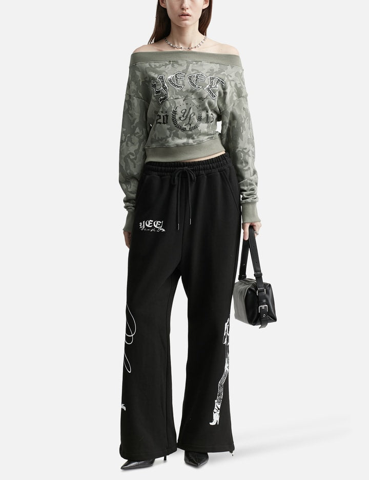 Graphic Off-shoulder Cropped Top Camo