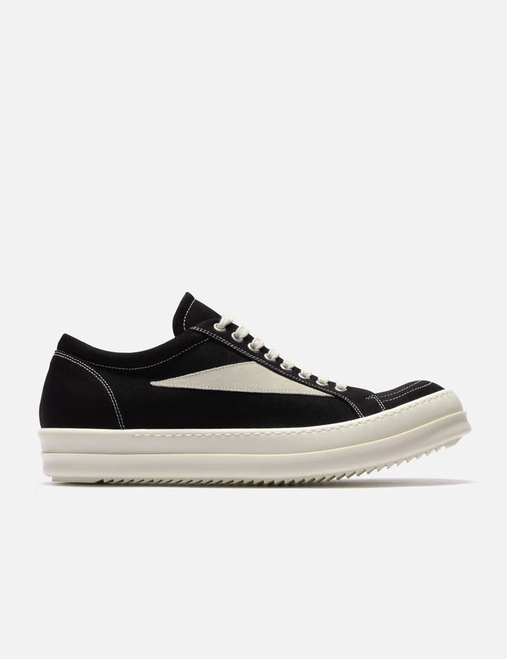 VINTAGE SNEAKS