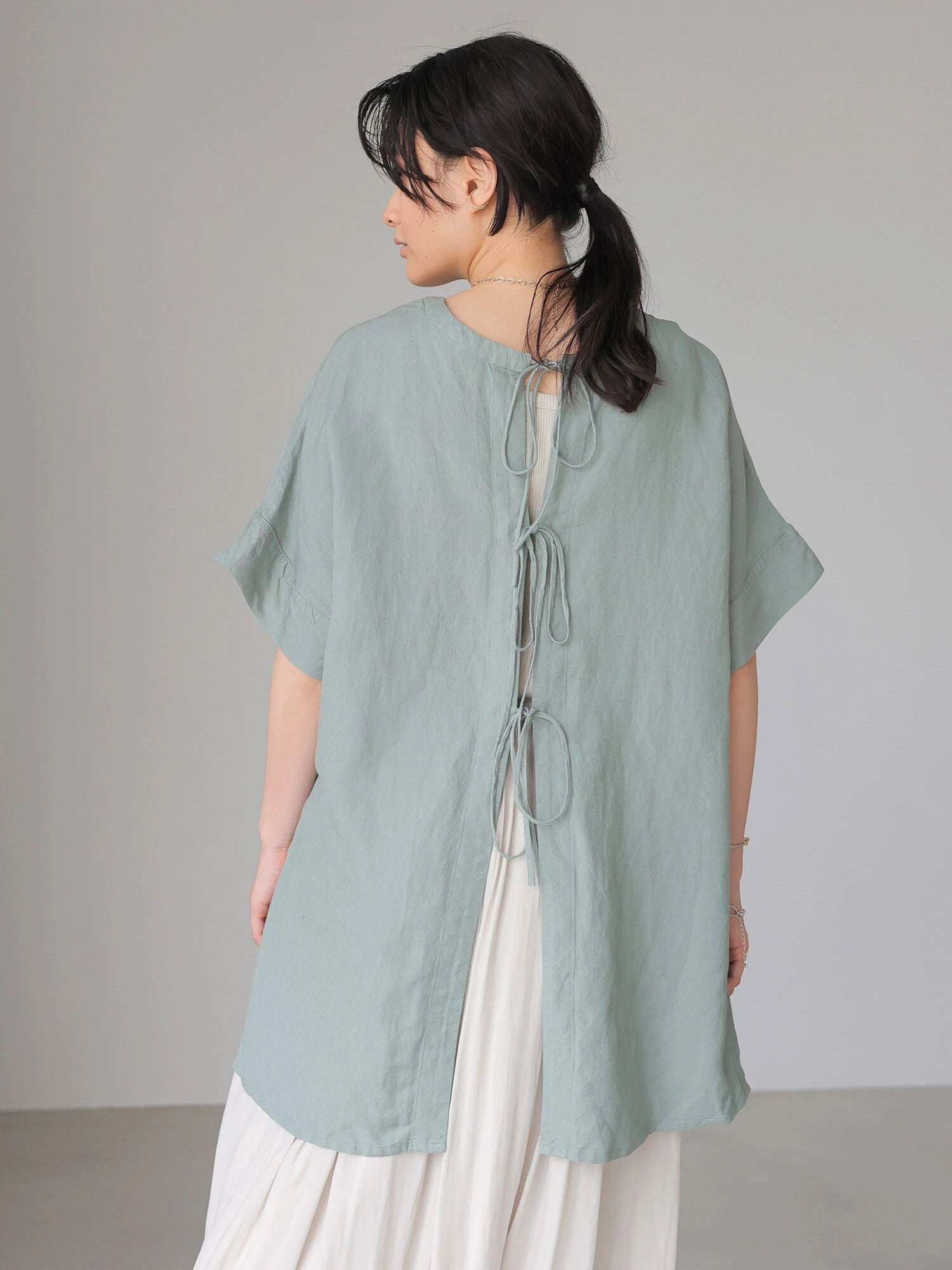 Tita 3way Back Open Linen Blouse