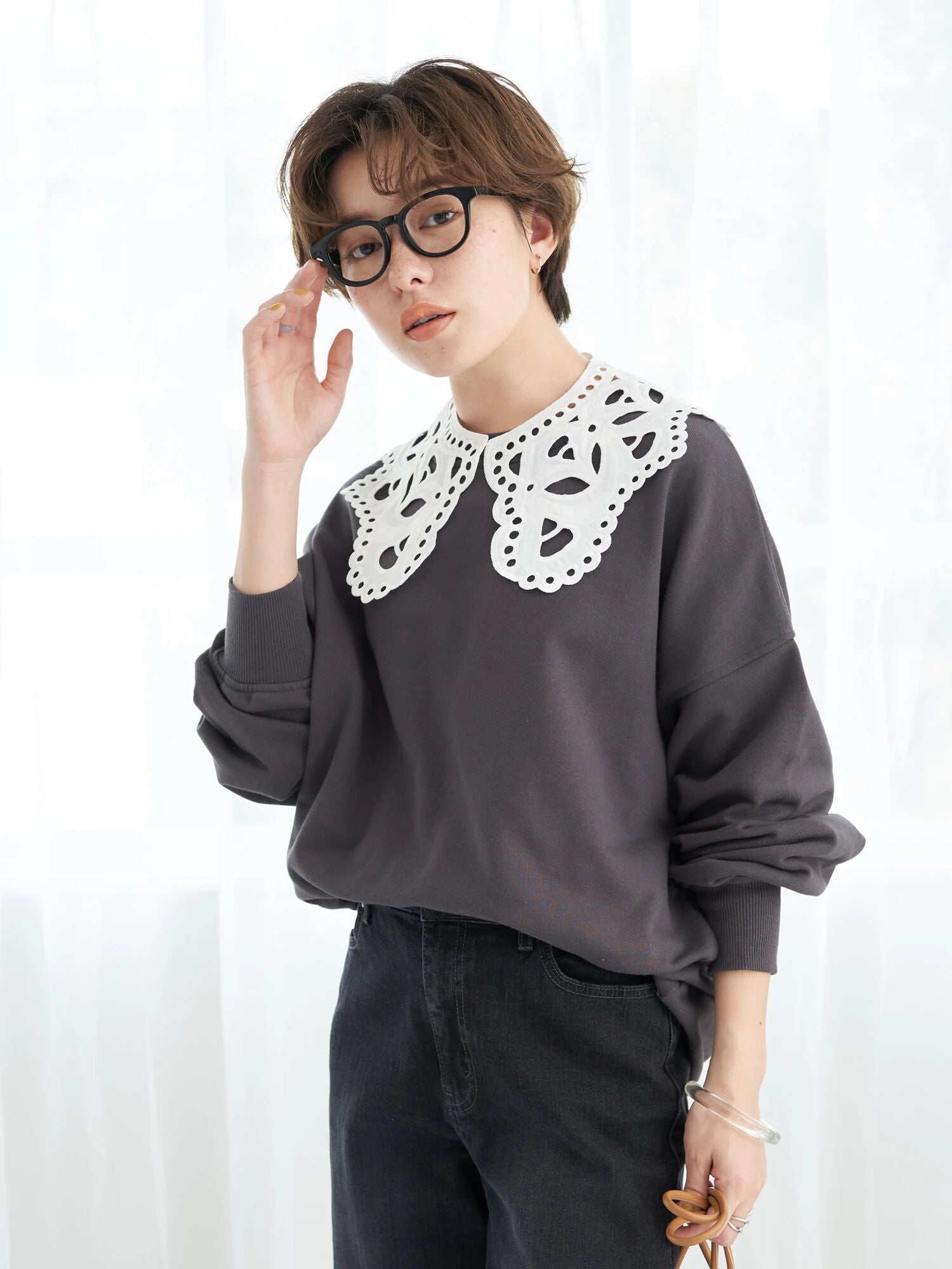 Blaire Collar Sweatshirt