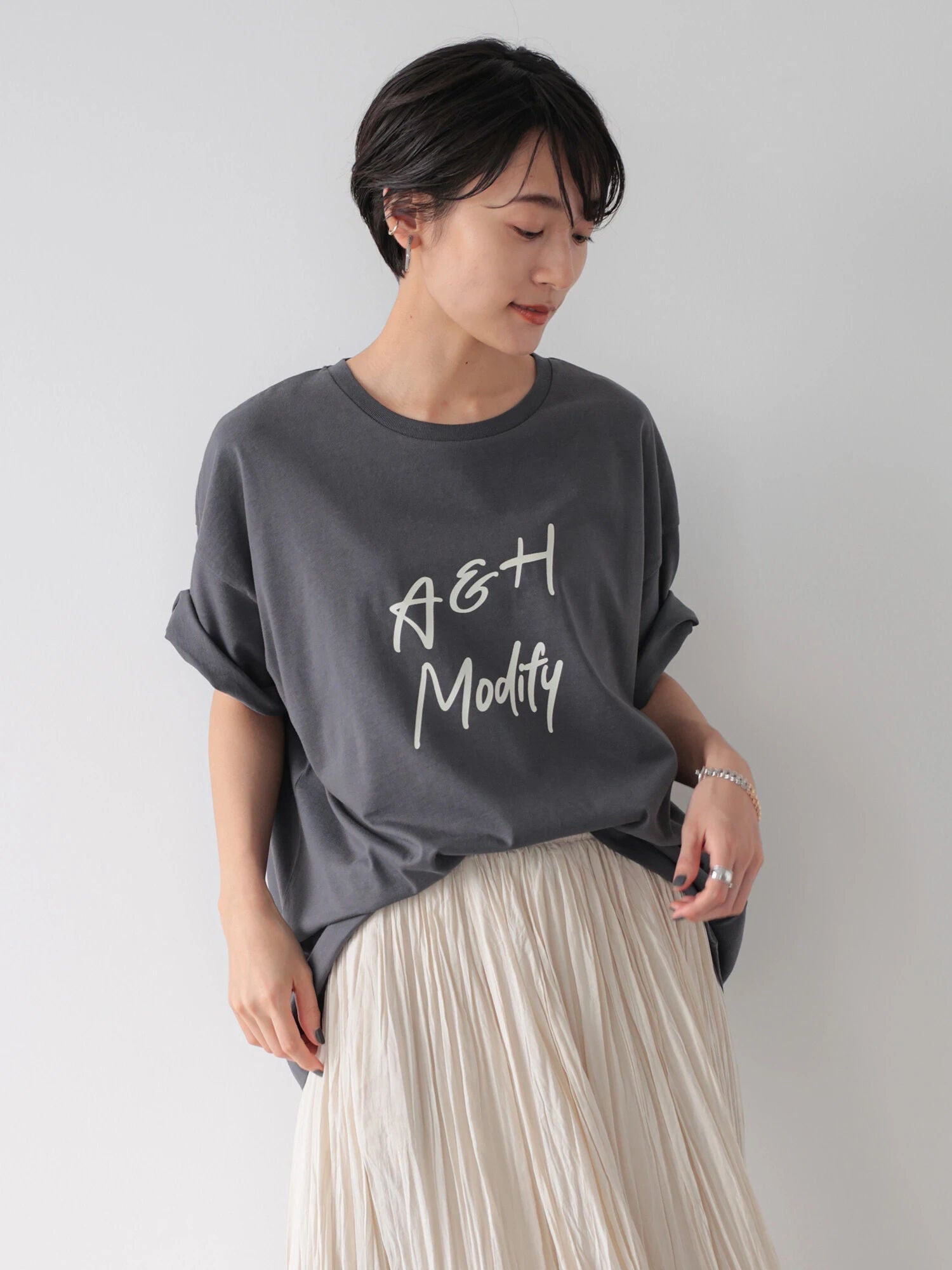 Hana Graphic T-shirt