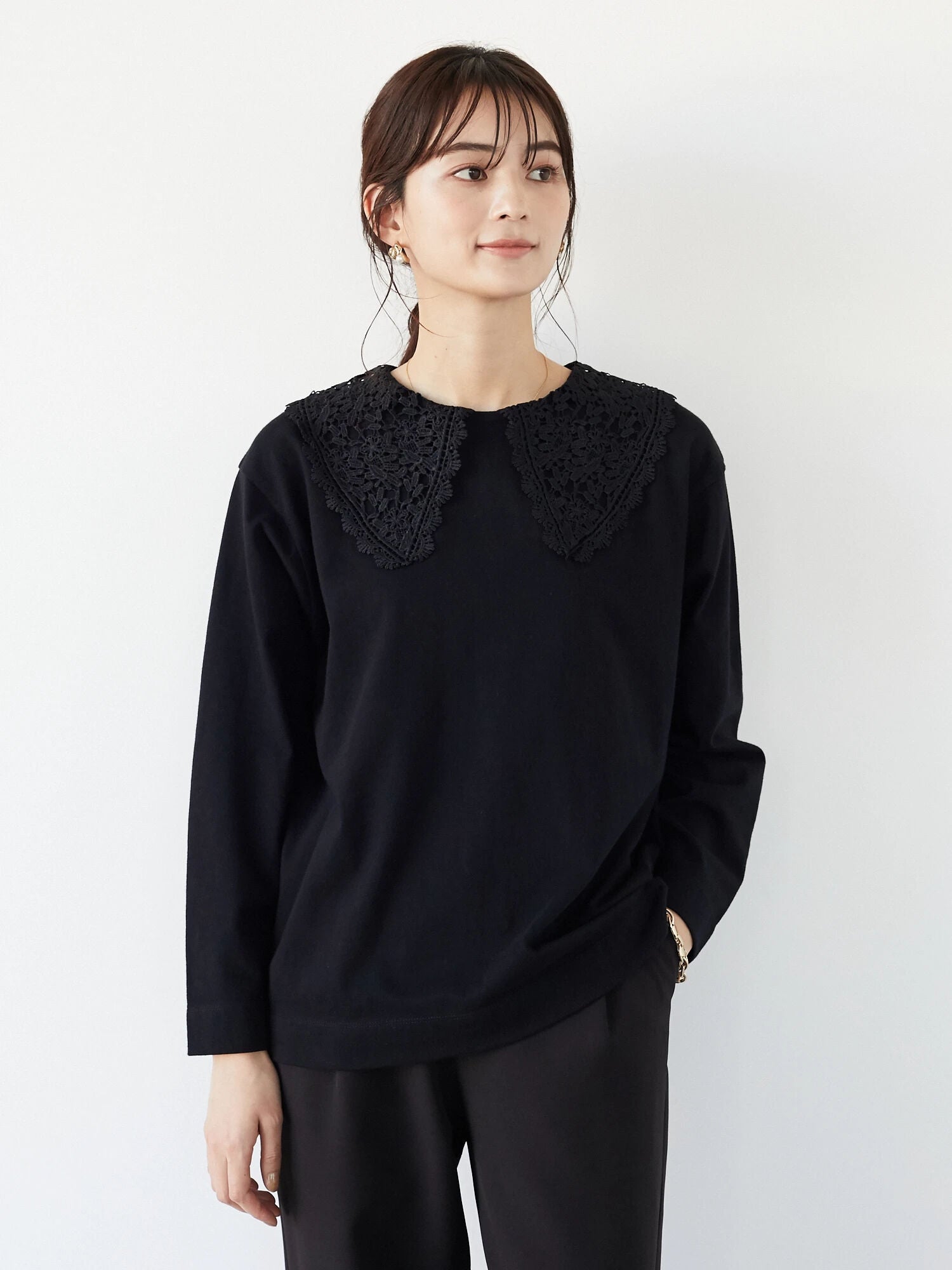 Mimosa Collar Lace Pullover