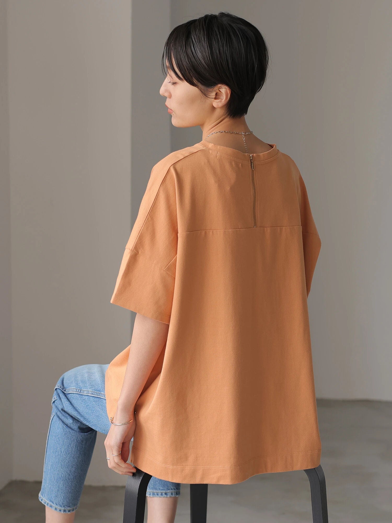 Yuna Back Zip Short Sleeve Blouse