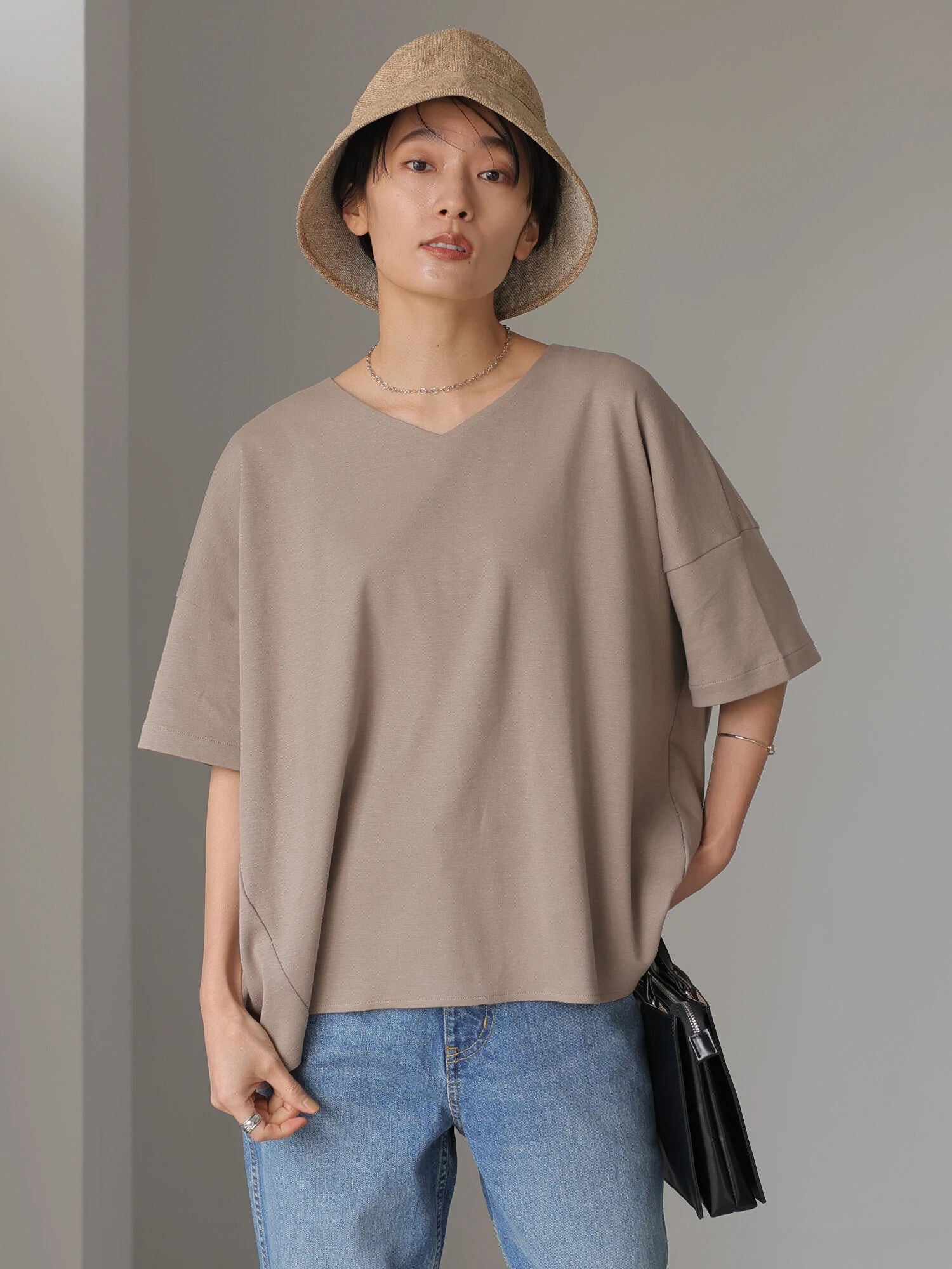 Lilia V Neck Short Sleeves Blouse