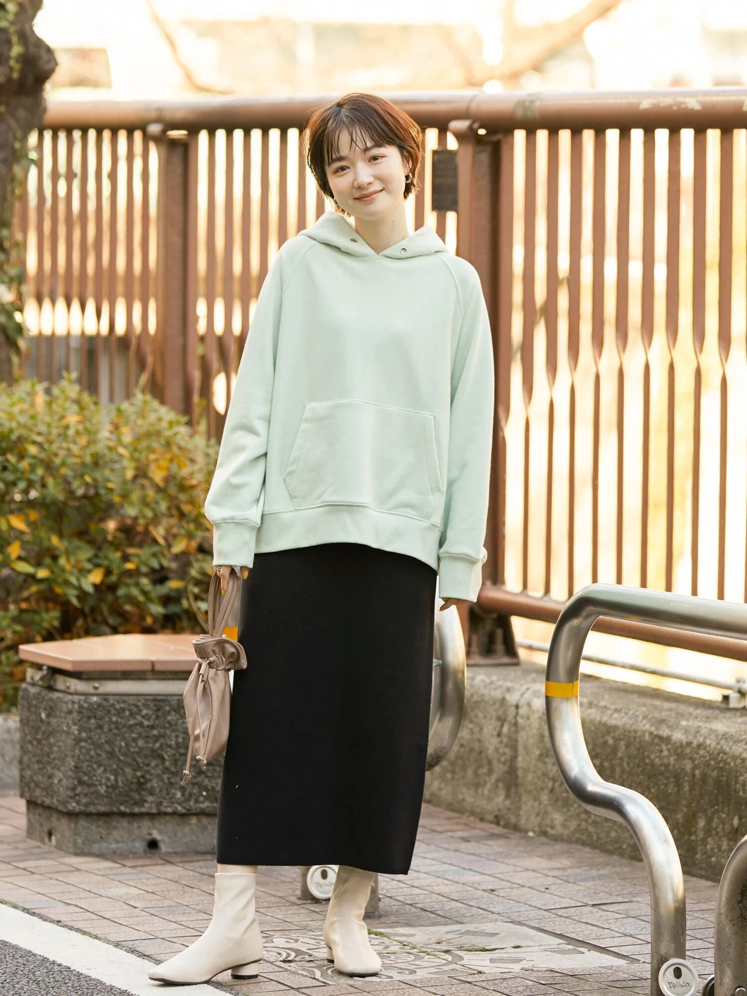 Davia Raglan Hood Fleece pullover