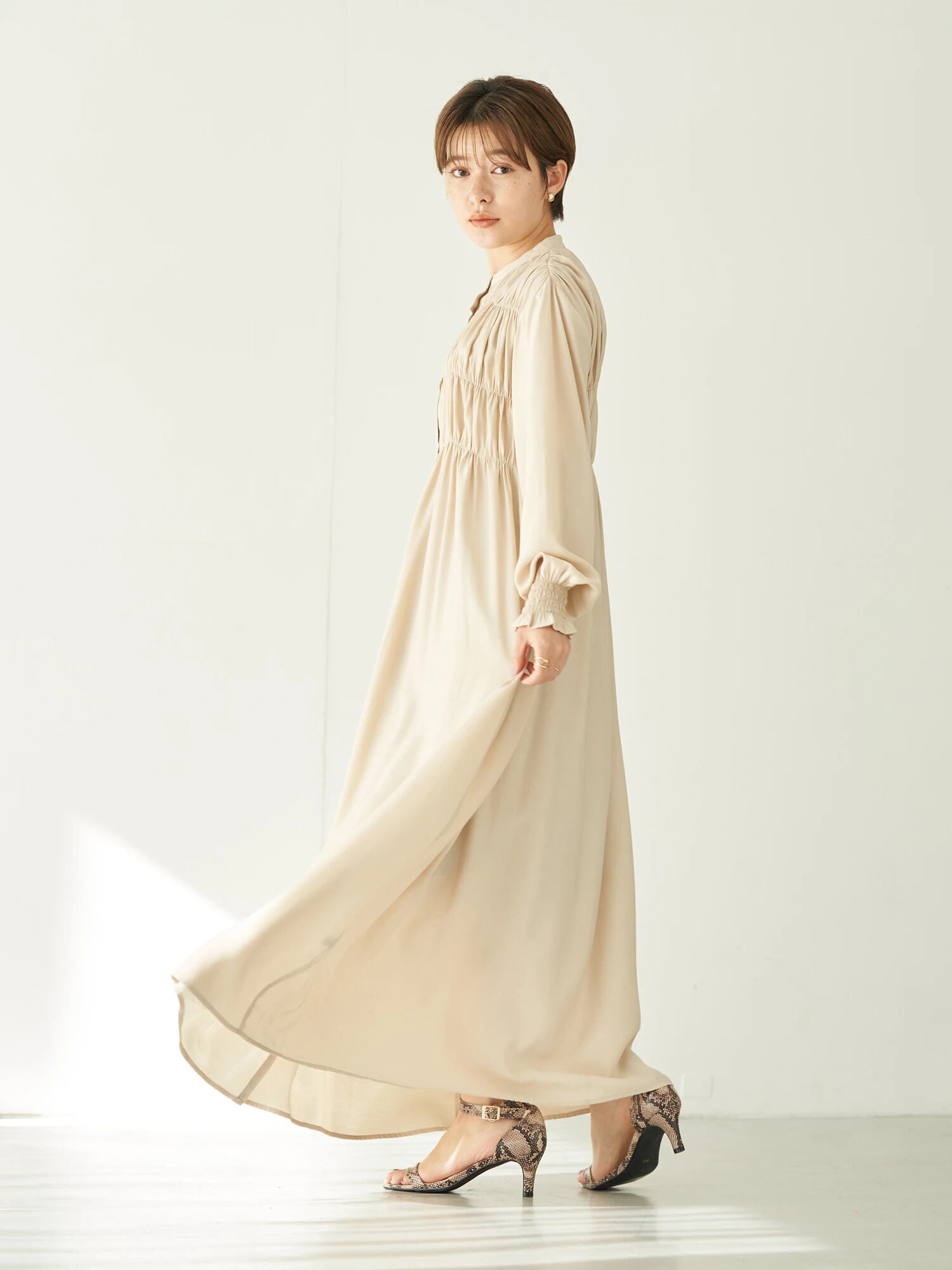 Kiru Plain Shirring Gather Dress