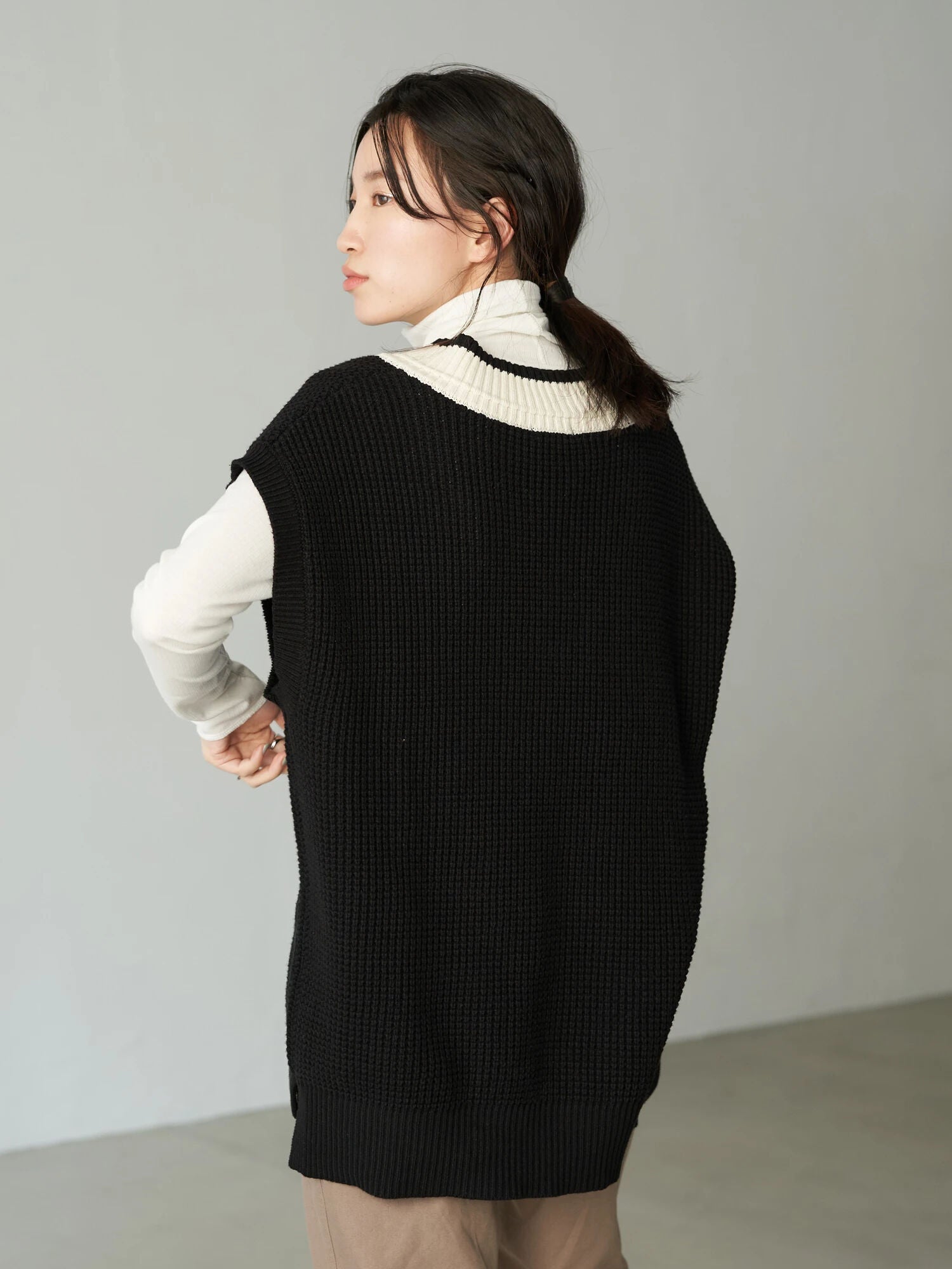 Oaka Waffle Knit Vest