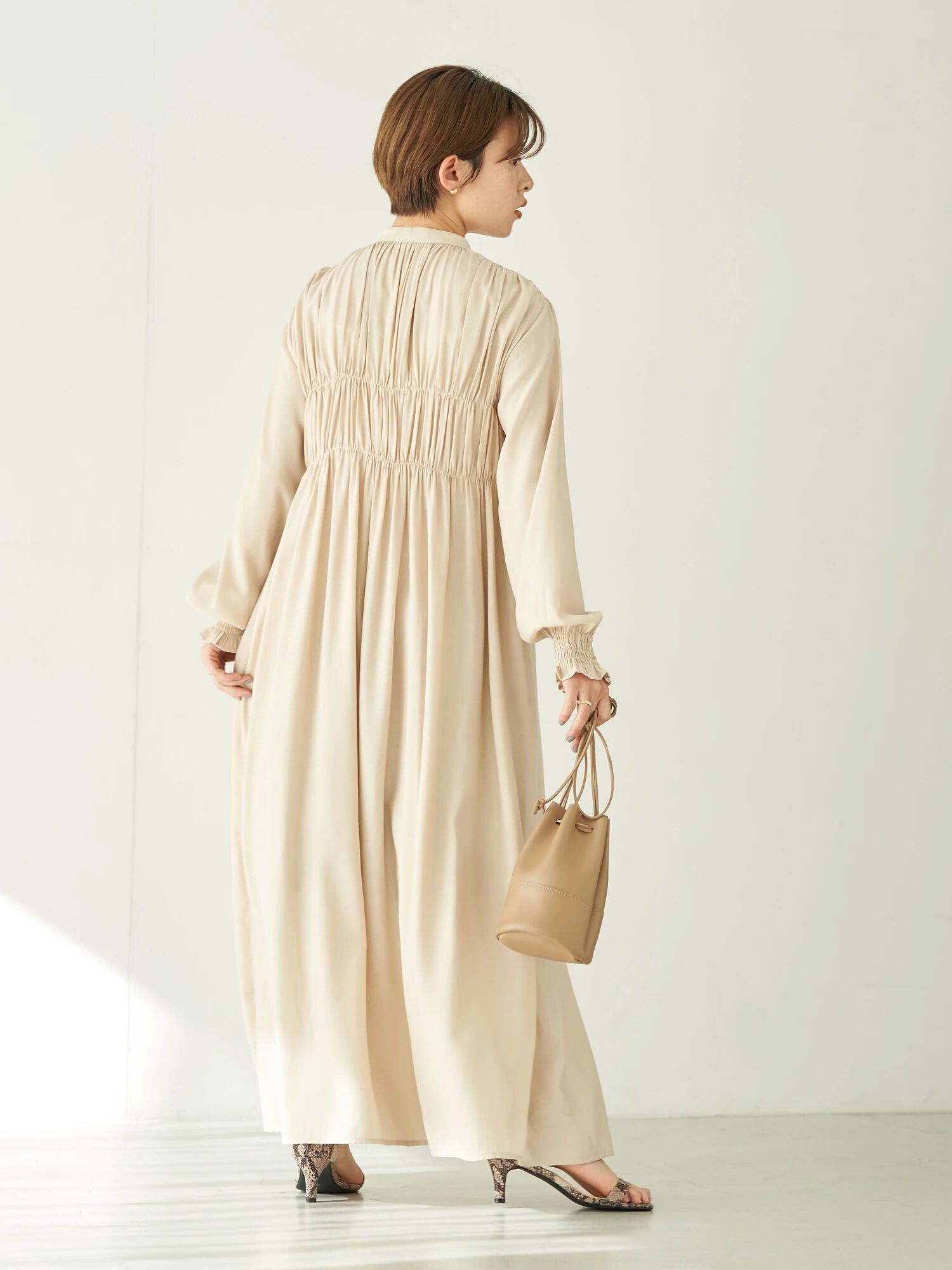 Kiru Plain Shirring Gather Dress