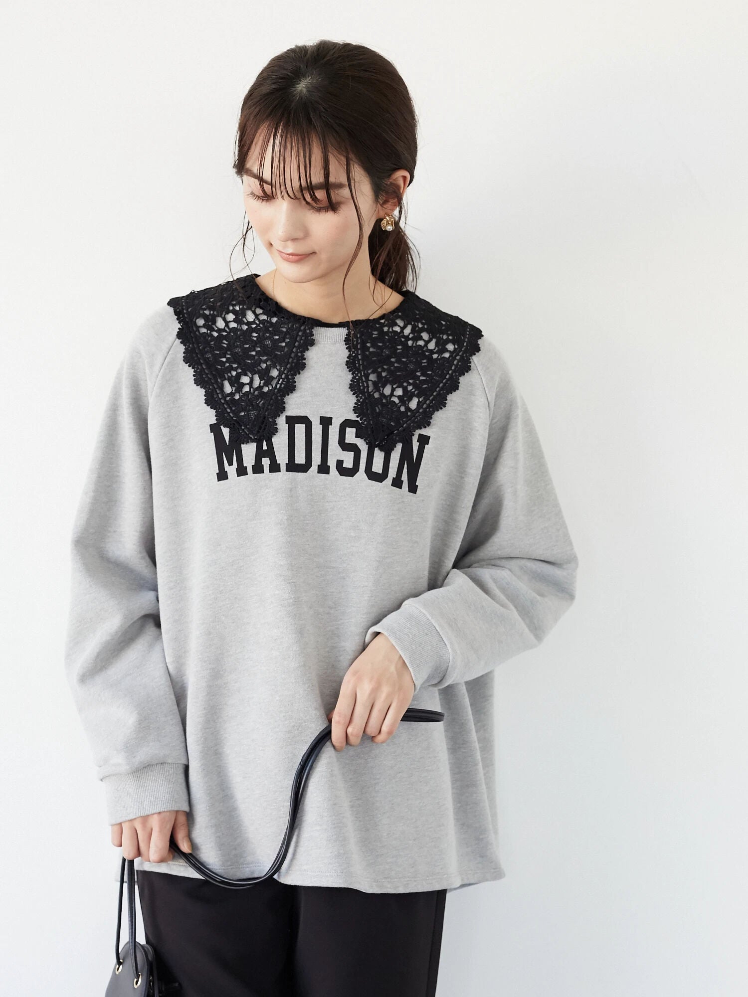 Mimosa Collar Lace Pullover