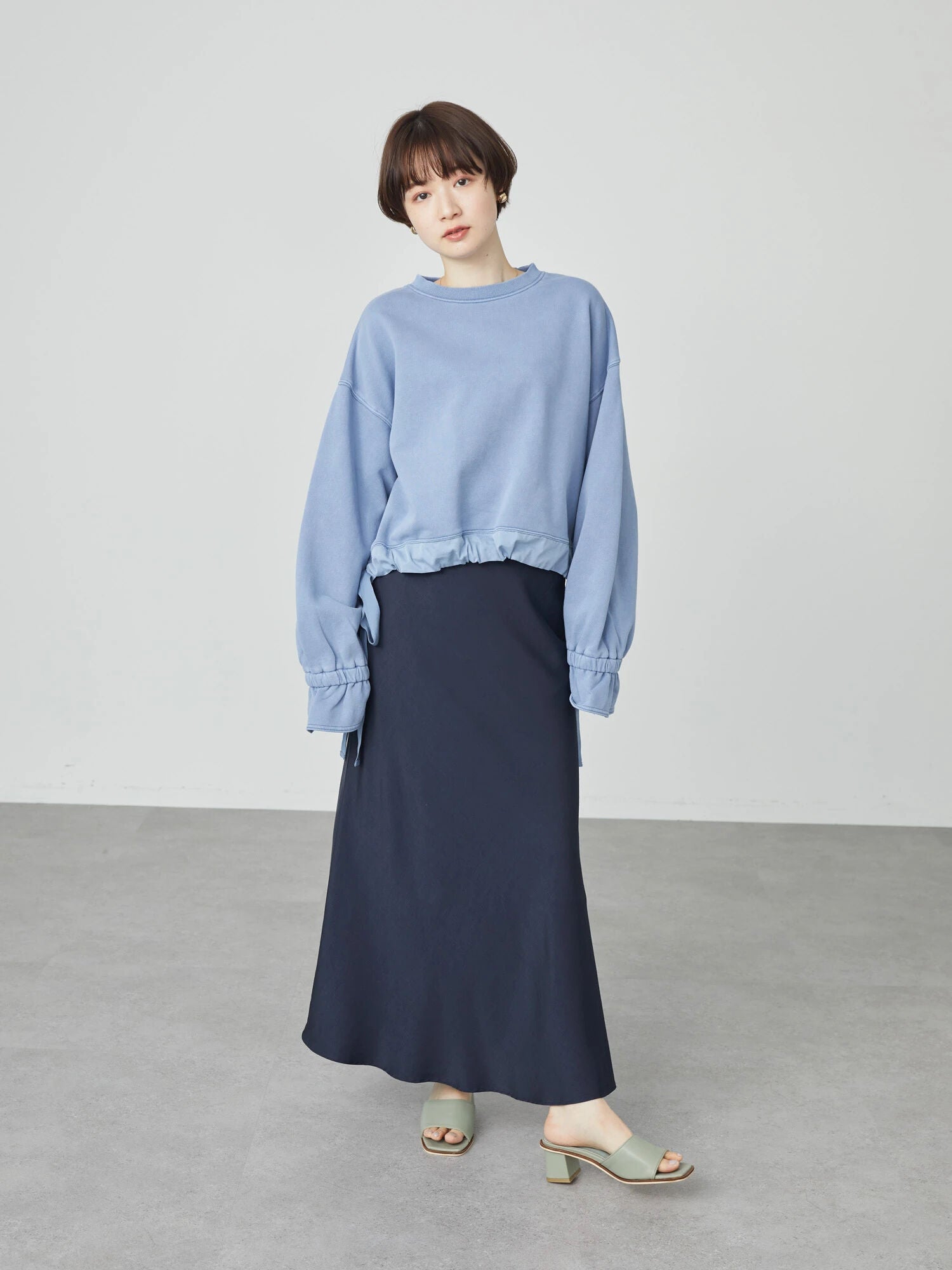 Edeva Side Ribbon Sweatshirt