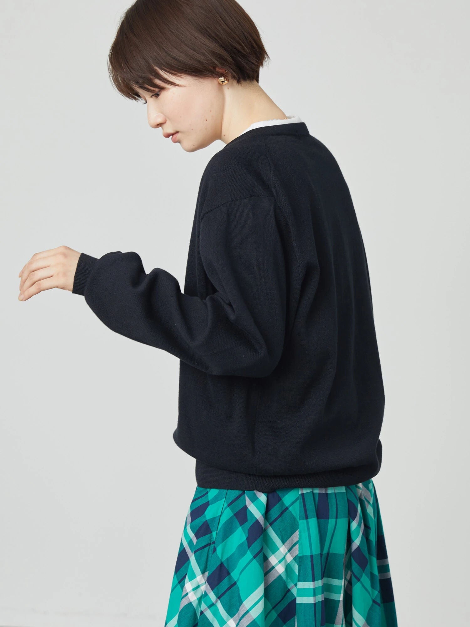 Tevy Crew Neck Knit Cardigan