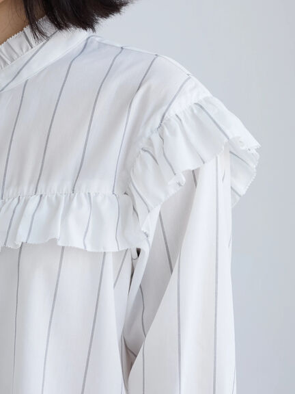 Aomori Stand Frilled Blouse