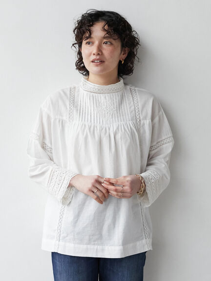 Momiro Sleeve Lace High Neck