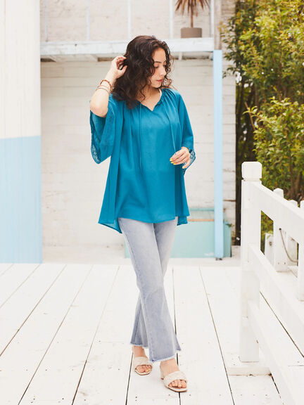 Tunik Lengan Pendek Modern-Kampeen Flared Sleeve Blouse