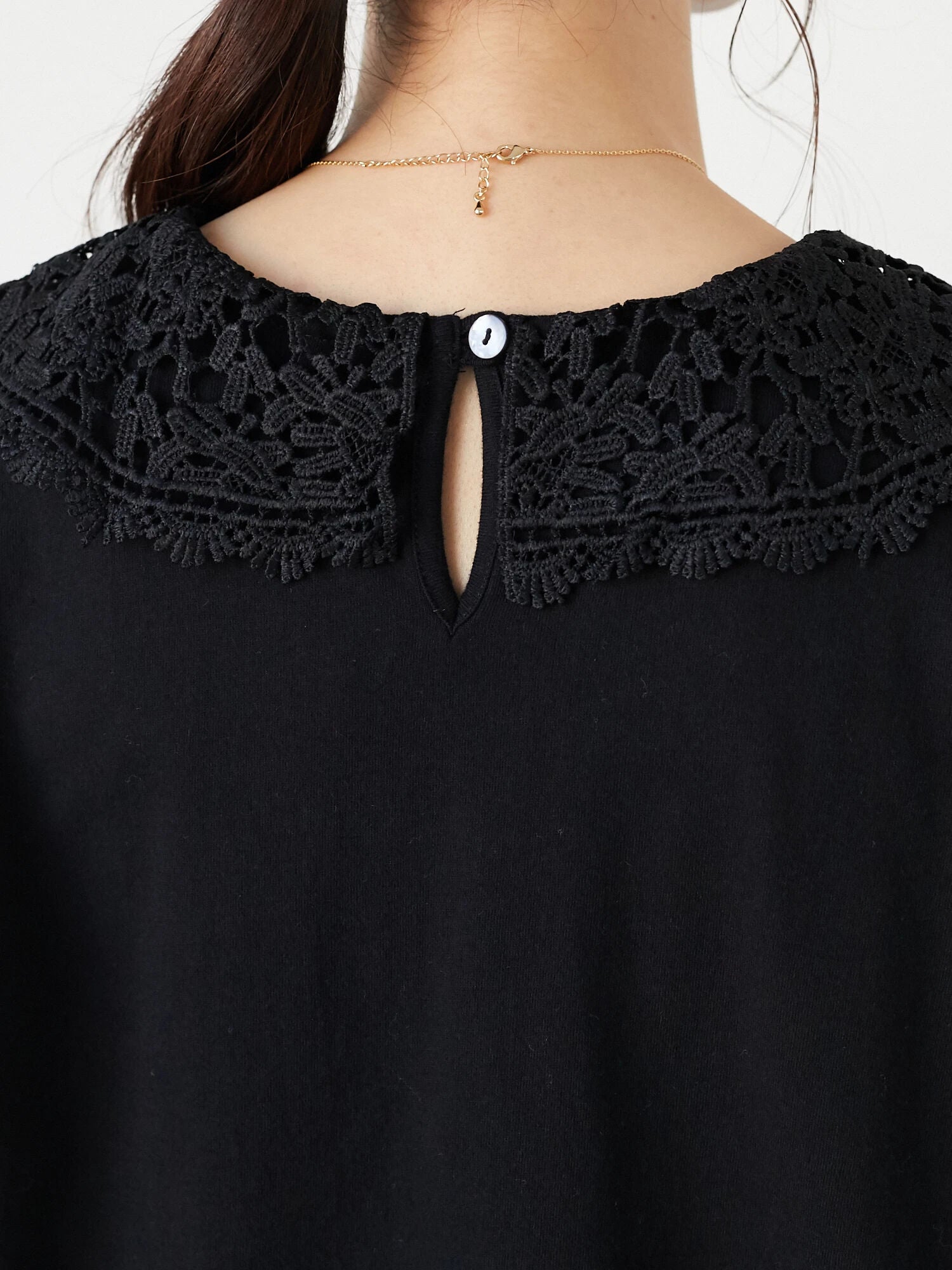 Mimosa Collar Lace Pullover