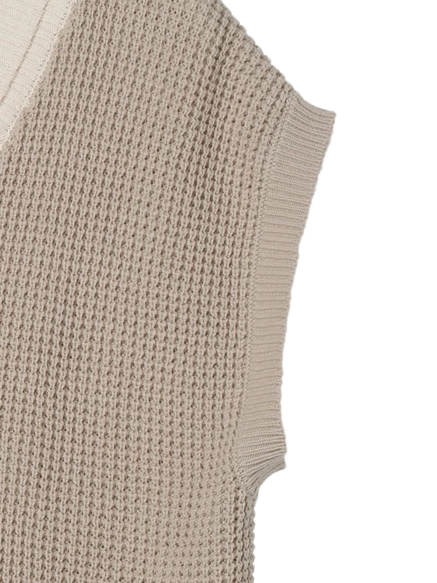 Oaka Waffle Knit Vest