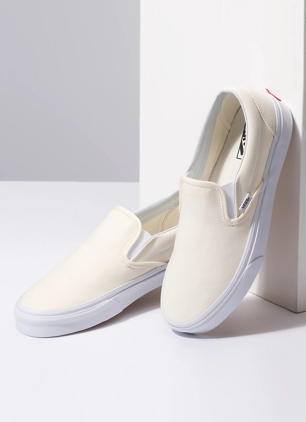 Classic Slip On - White