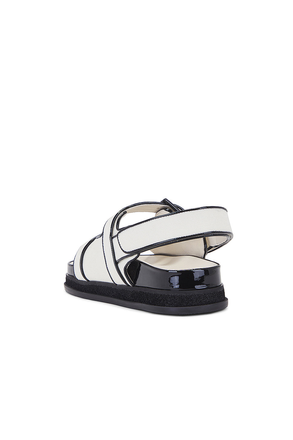 Elyn Flat Sandal