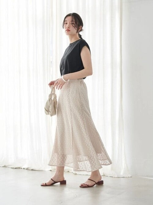 Leni Leaf Pattern Skirt