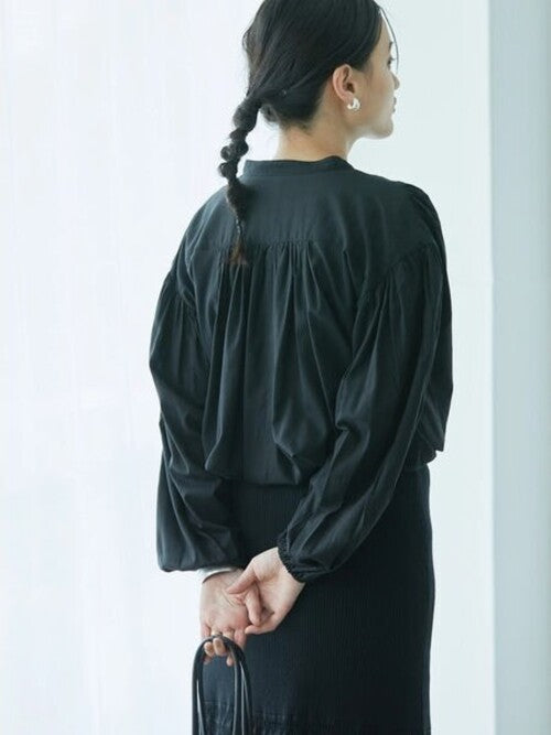 Hex Volume Sleeve Blouse